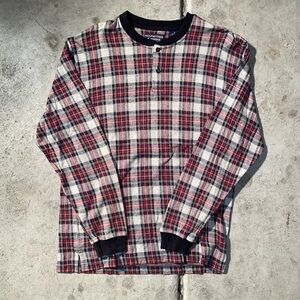 Vintage 90’s Round tree & York Plaid Long Sleeve T-shirt Size M